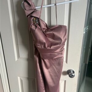 Cachet beige One-Shoulder formal Dress, knee length. Sz10 NWT.
